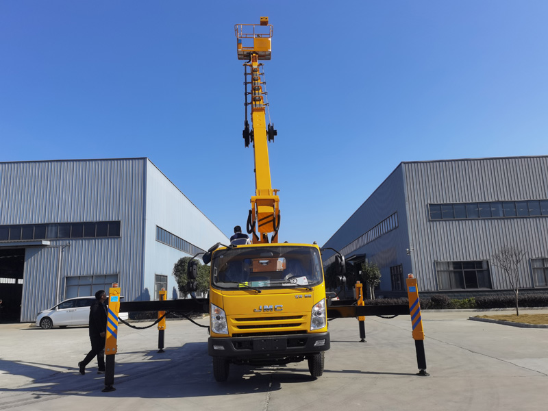 江鈴國(guó)六32米高空作業(yè)車