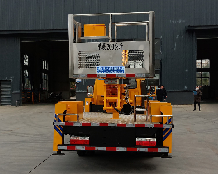 東風途逸23米藍牌高空作業(yè)車