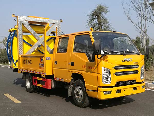 程力威牌CLW5041TFZJDP型防撞緩沖車