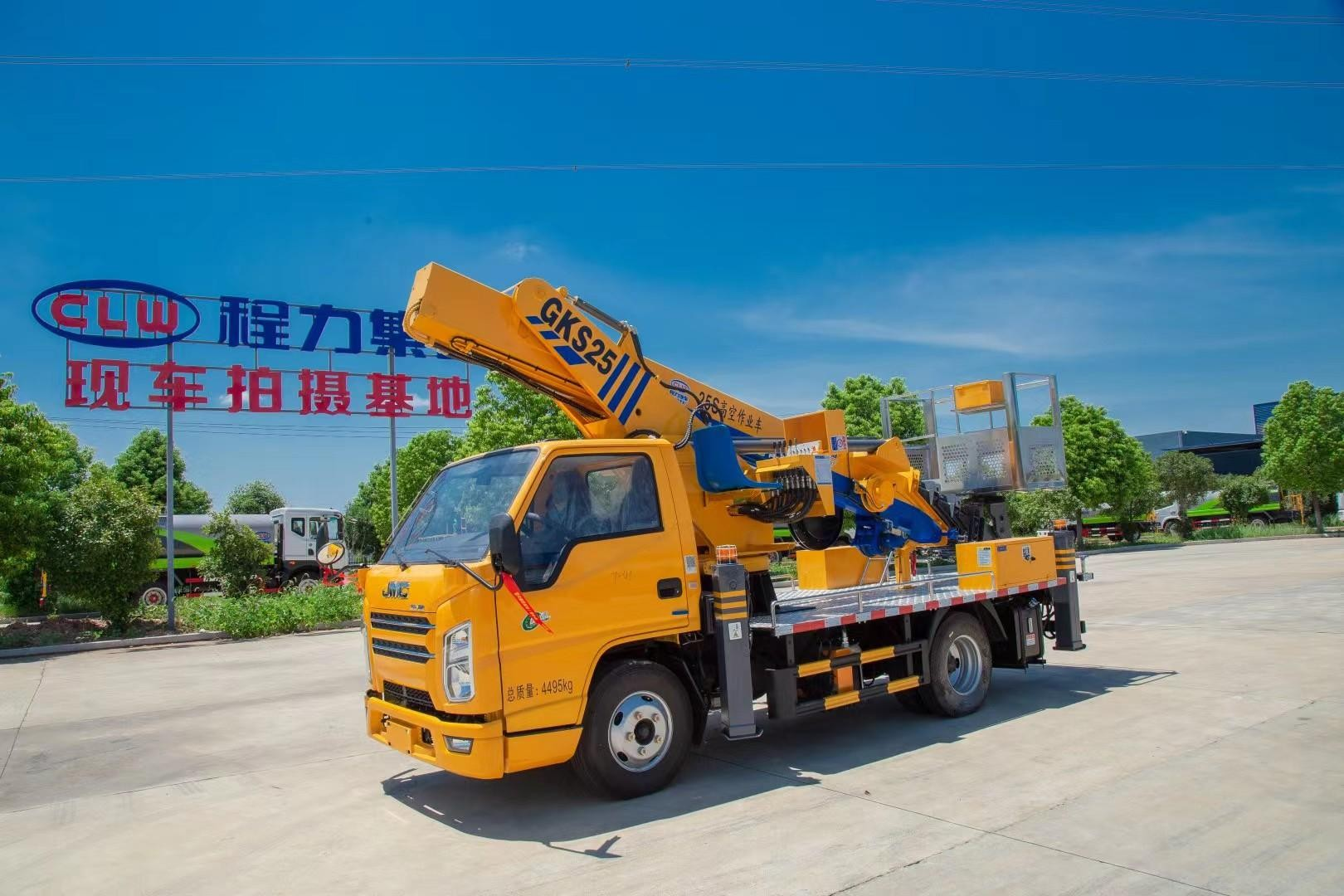 25米藍(lán)牌高空作業(yè)車